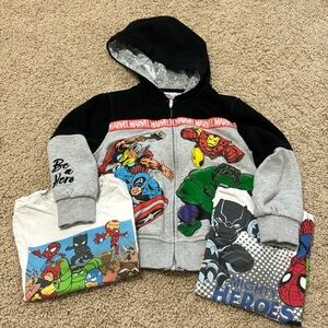 Avengers hoodie & tshirt bundle, gray white 🩶🤍, boys size 5/5T